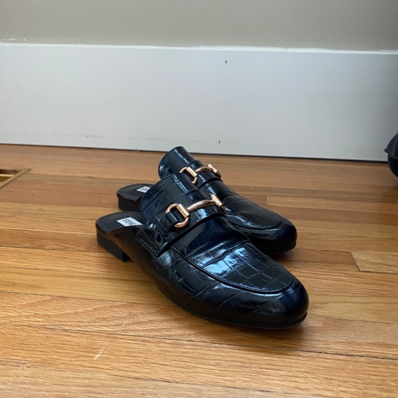 Size 6.5 Steve Madden Slides - Picture 3 of 5